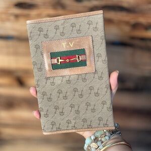 GUCCI | Vintage TV Guide Cover, 1970s Book Cover